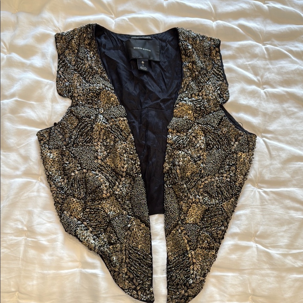 MAISON SCOTCH Sequin Vest in Black and Gold